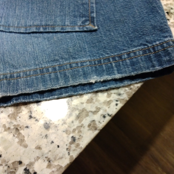 American Eagle Jean Shorts - Picture 3 of 9